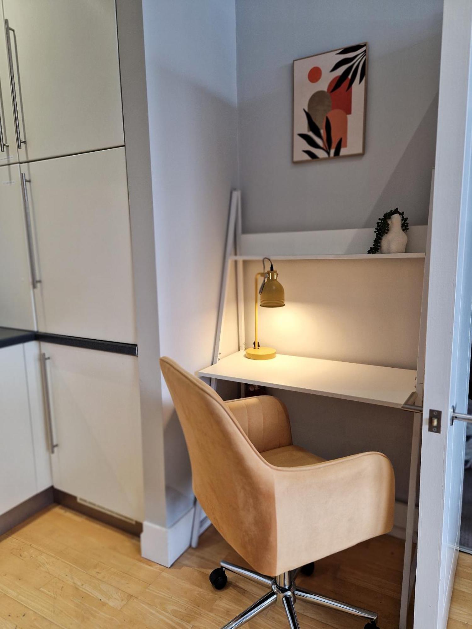 1-Bed Apartment, Close To Kensington Olympia With Free Wi-Fi & Netflix London Exterior photo