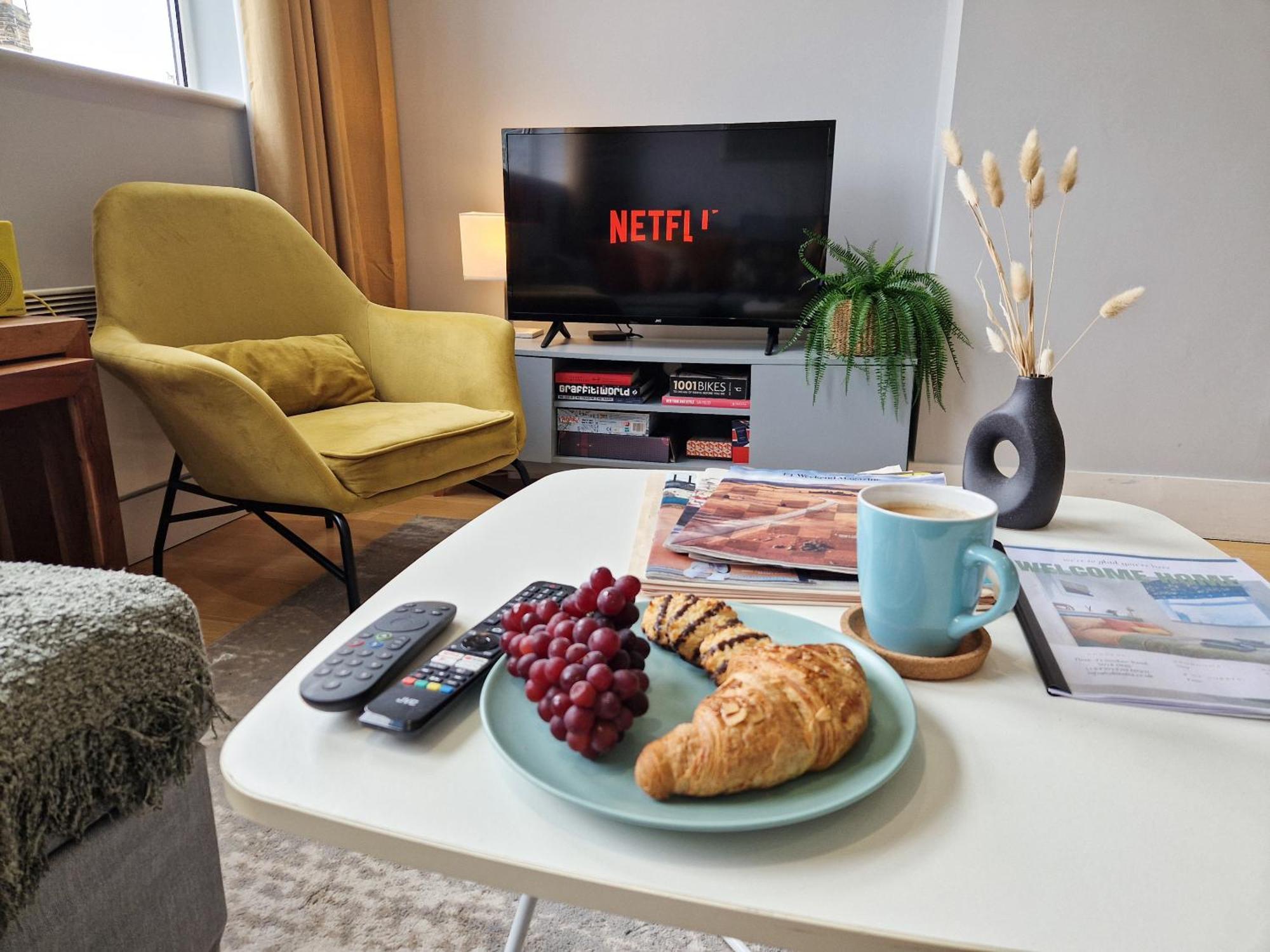 1-Bed Apartment, Close To Kensington Olympia With Free Wi-Fi & Netflix London Exterior photo